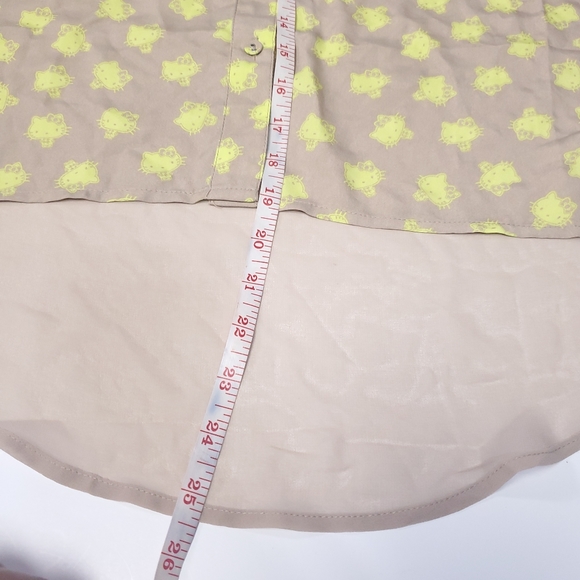 Forever 21 Hello Kitty Collab Button Down Shirt Y2K - Picture 9 of 9